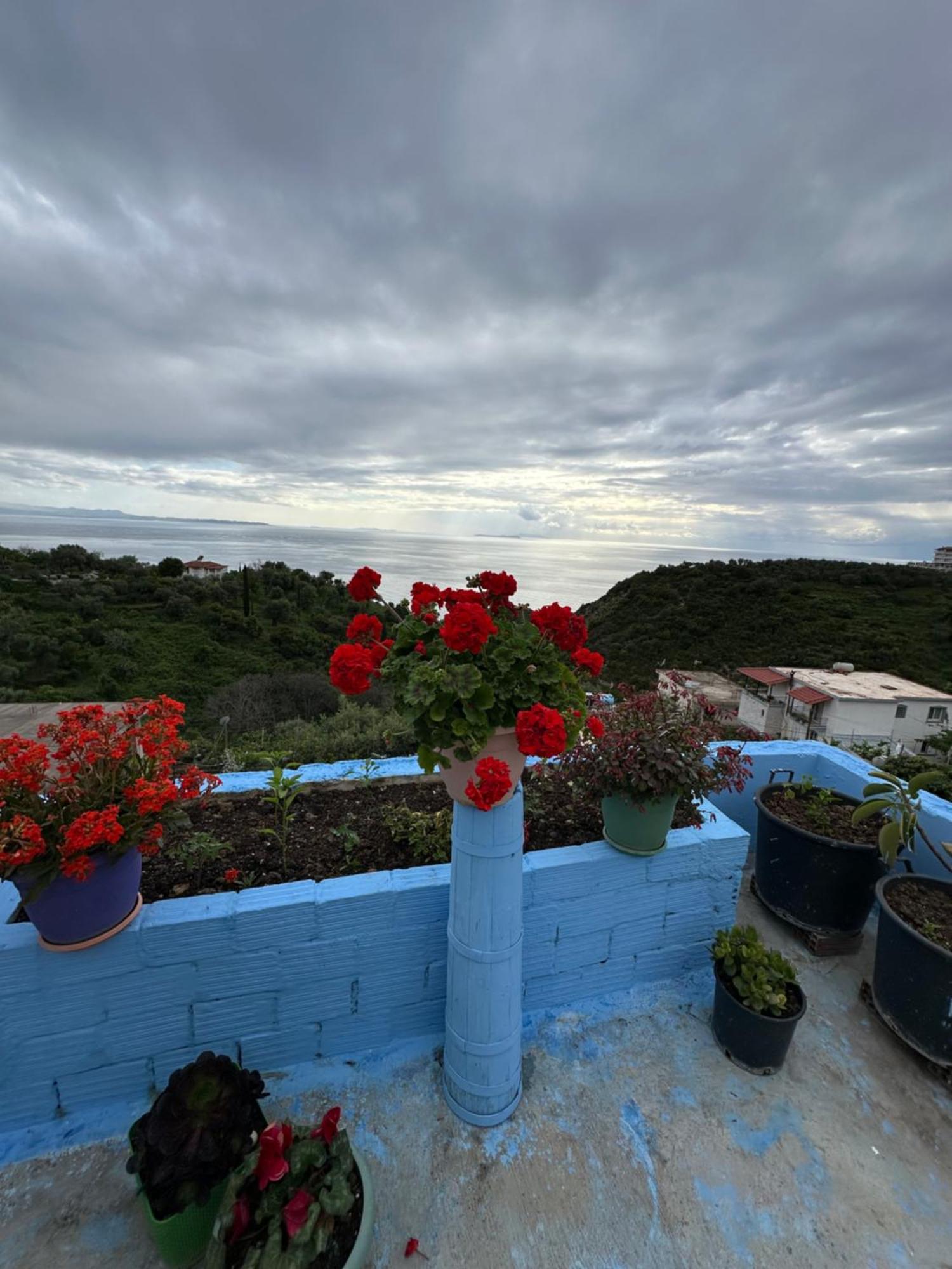 Selami Sea View Apartments Lukovë Esterno foto