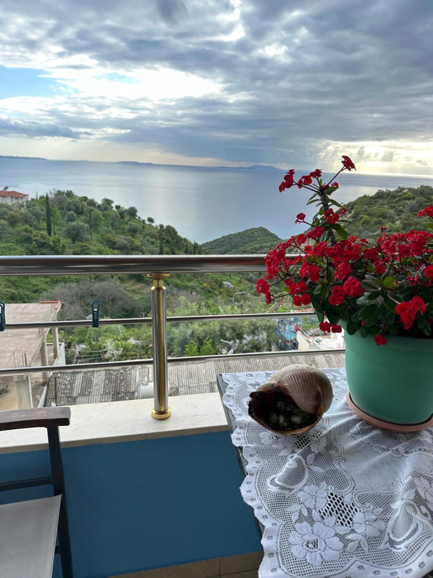 Selami Sea View Apartments Lukovë Esterno foto