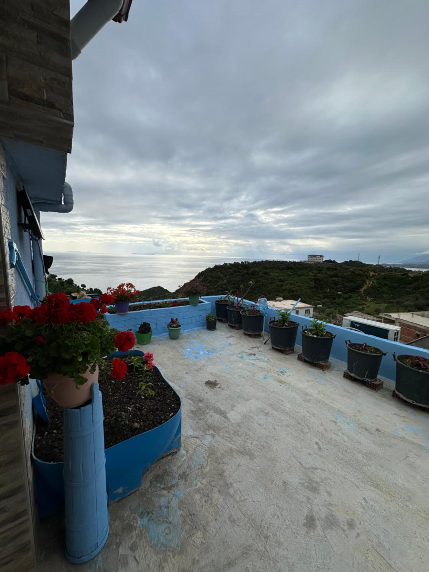 Selami Sea View Apartments Lukovë Esterno foto